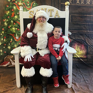 Santa Scott With Noel And Family